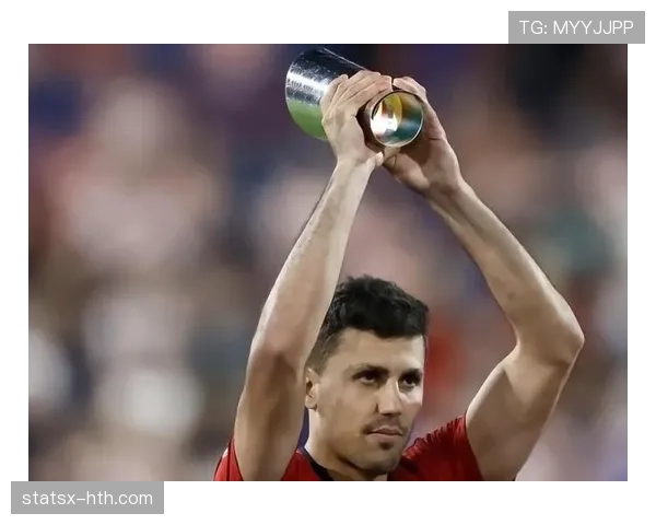 德佩赛季表现稳健，助球队强势冲击冠军