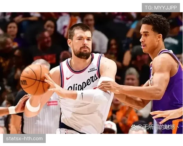 拉塞尔篮板霸主地位难撼，防守核心效率明显高于同期内线